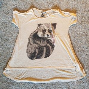 Long shirt with racoon